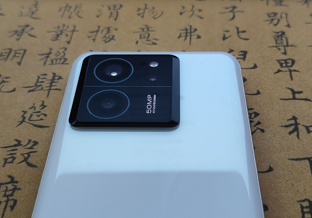 性价比爆表!2023最值得入手的四大高配低价智能手机(图6) 性价比爆表!2023最值得入手的四大高配低价智能手机(图6)